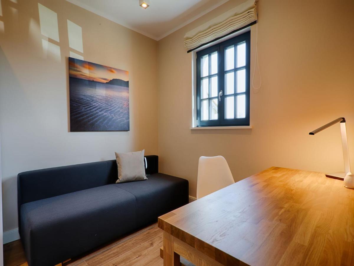 Reetland Am Meer - Luxus Reetdachvilla Mit 3 Schlafzimmern, Sauna Und Kamin F18 Dranske Exterior photo